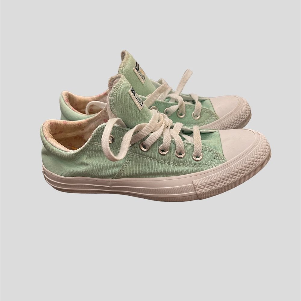 Converse size 7 mint green sneakers